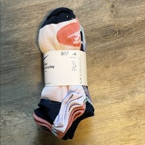 Nike Everyday No-Show Socks - Pink, Black, White